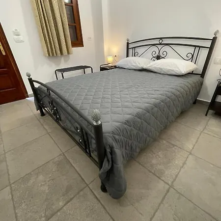 Tarelis & Apartamento