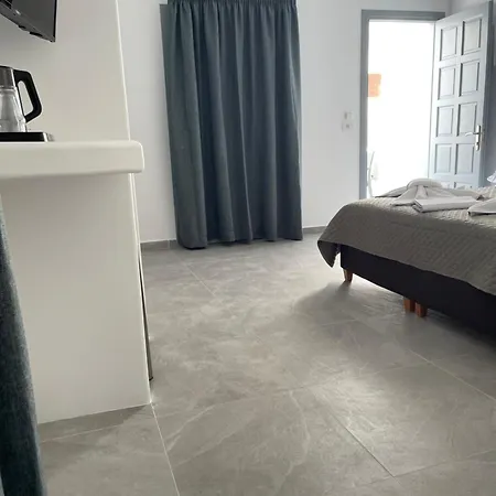 Tarelis & Apartamento Kamári