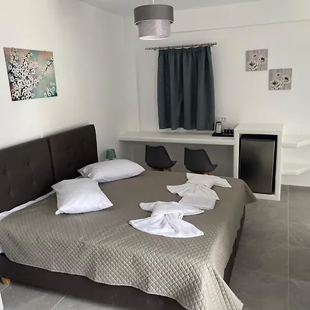 Tarelis & Apartamento